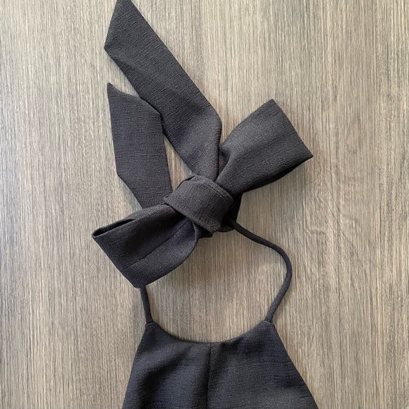 ⭐️Mini Dress with Bow in Black - Picture 5 of 11